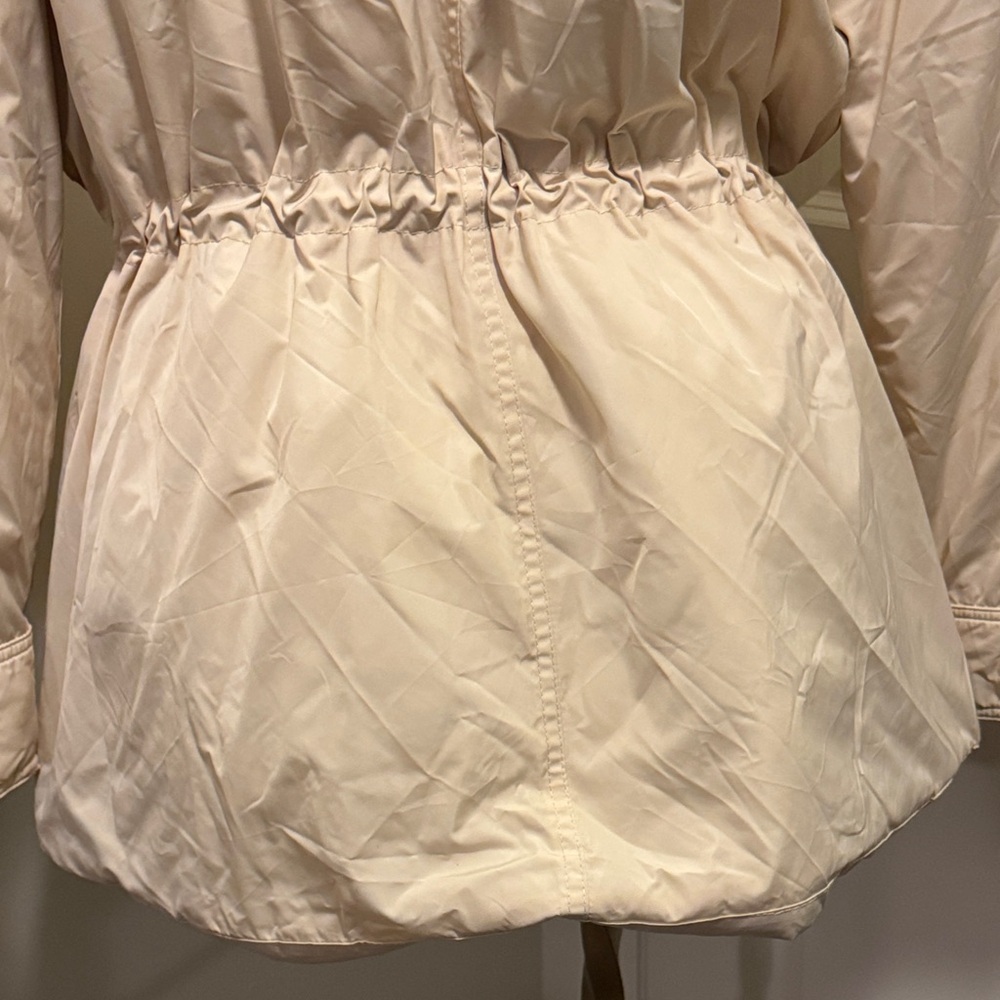Abercrombie & Fitch Women's Beige Puffer Jacket - Picture 10 of 16